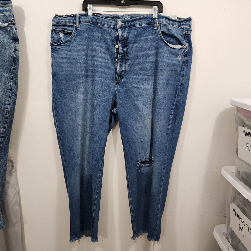 Old Navy Extra High-Waisted Sky Hi Straight Button-Fly Ripped Jeans Plus 28W